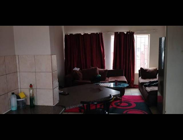 2 BEDROOM APARTMENT FOR SALE IN THE ORCHARDS